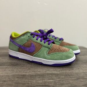 Nike Dunk Low Veneer Green Sneakers Men’s Size 9.5 (Replacement Box)